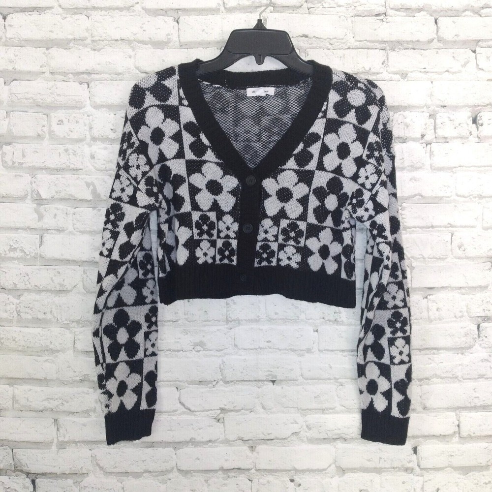 Stitch & Pine Sweater Womens Small Black White Floral Cardigan Cropped Y2K